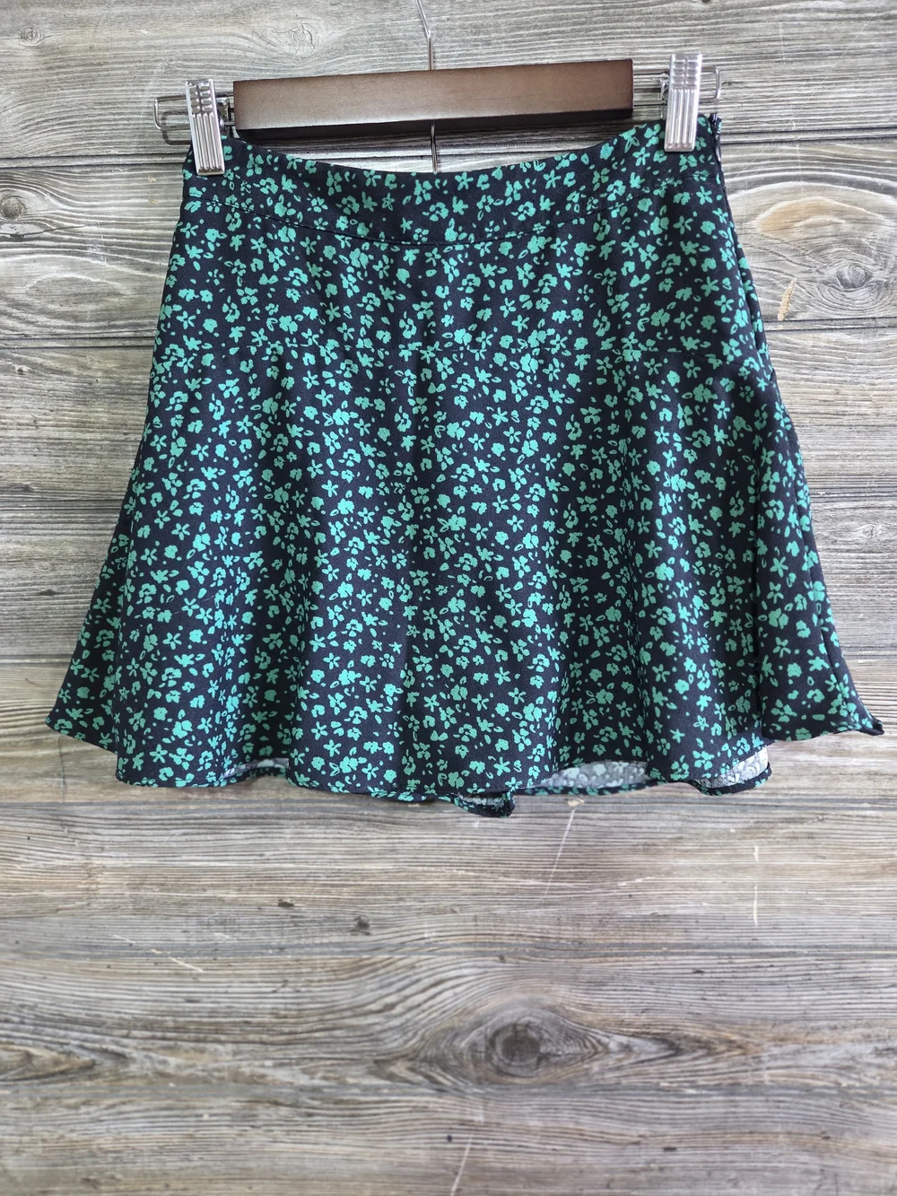 Zara Black And Green Floral Skater Skort Women's Size XS Flowy Mini